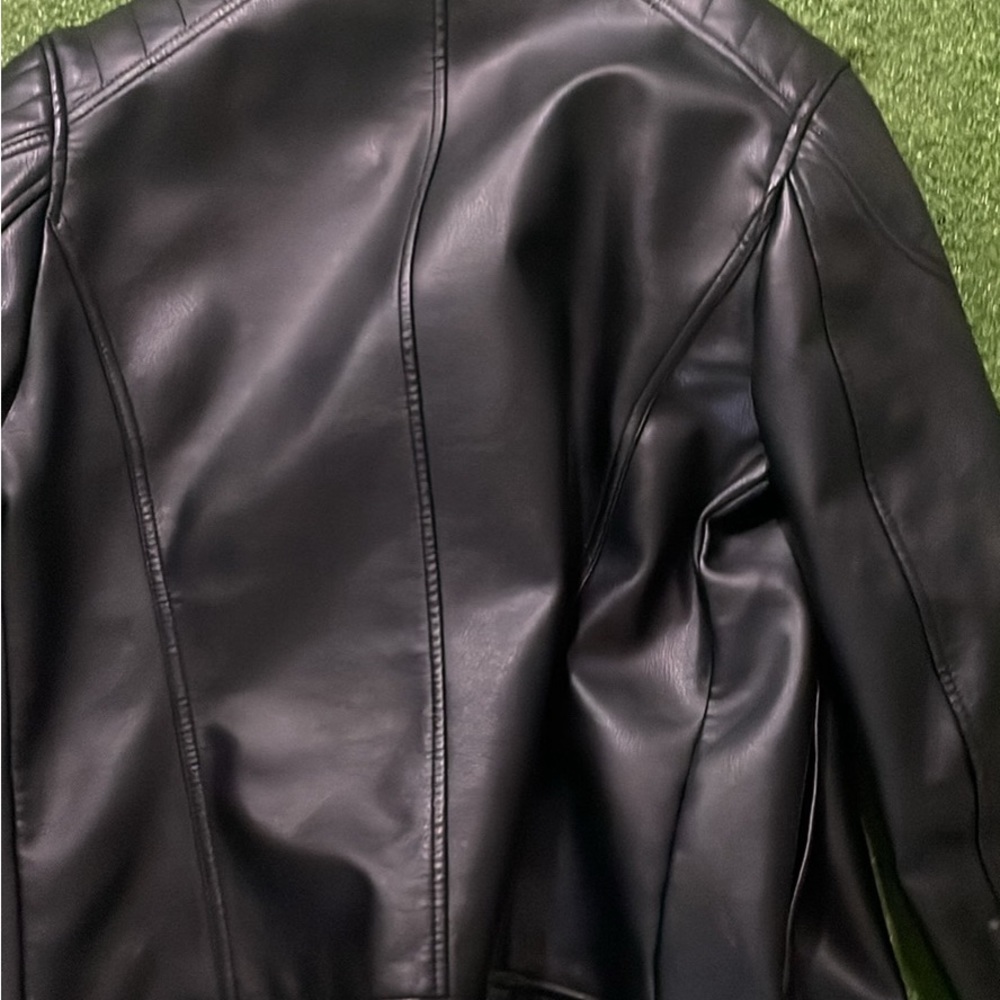 Medium black leather motorcycle style